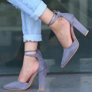 Women’s block heel blue denim faux suede Heel with ankle straps 8 shoe dazzle
